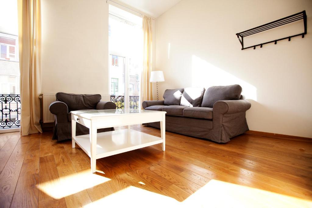 Louise Uptown Apartments بروكسل الغرفة الصورة