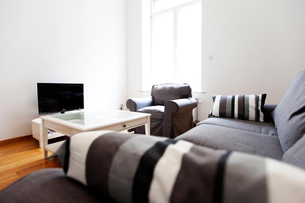 Louise Uptown Apartments بروكسل الغرفة الصورة