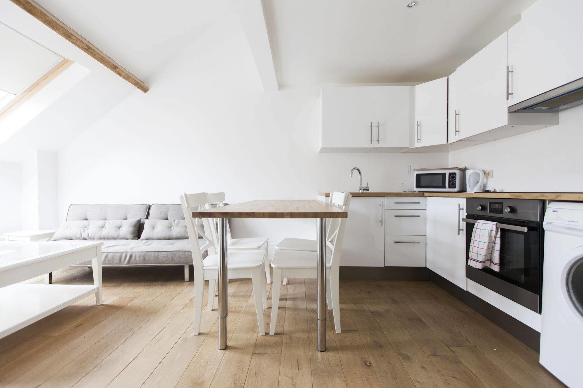 Louise Uptown Apartments بروكسل المظهر الخارجي الصورة